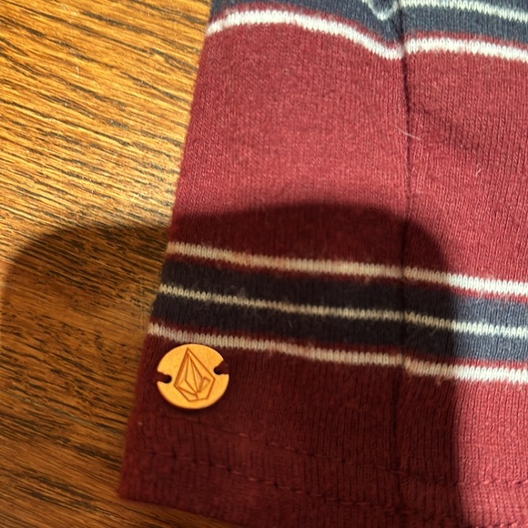 Women’s Volcom tank - Picture 4 of 5